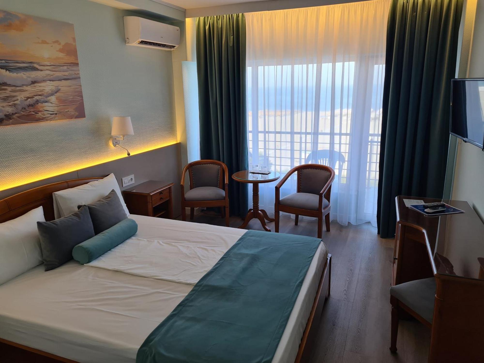 Hotel Comandor Mamaia Esterno foto